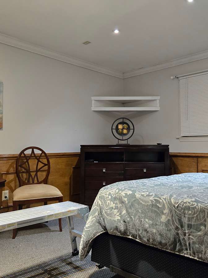 Eva's room