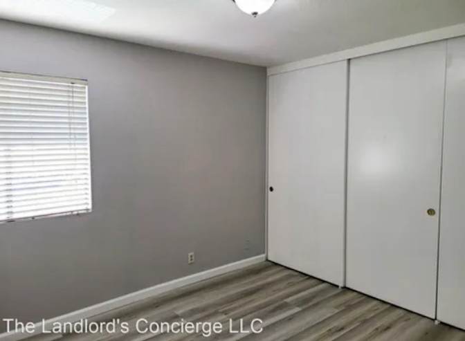Carmen's room