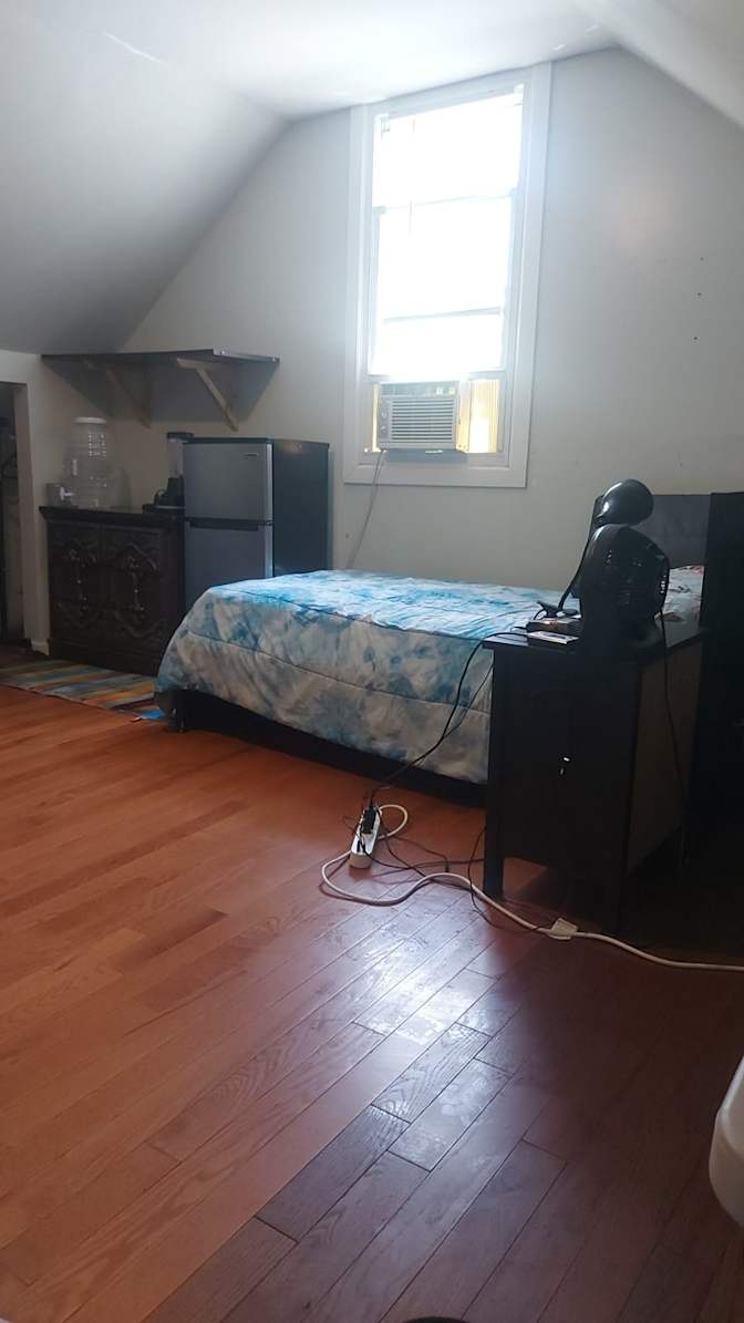 Fareed's room
