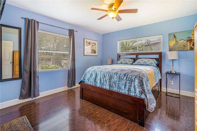 Giovanny's room