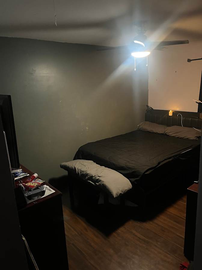 Mariano's room