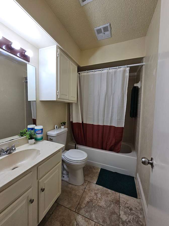 Sergio's room