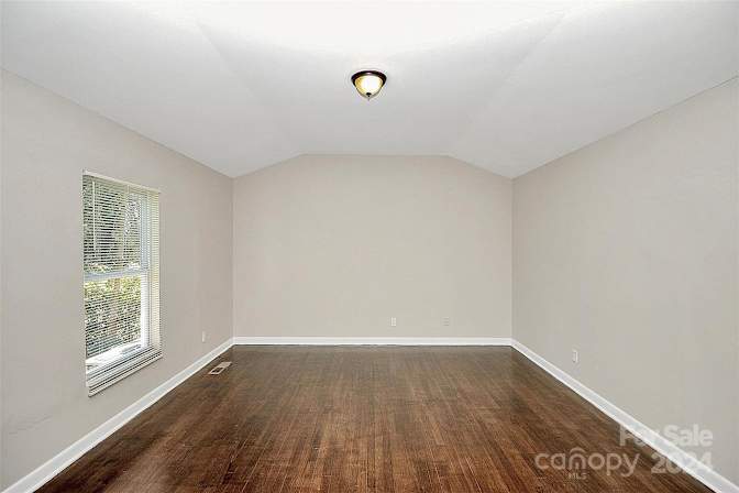 housearchnc's room