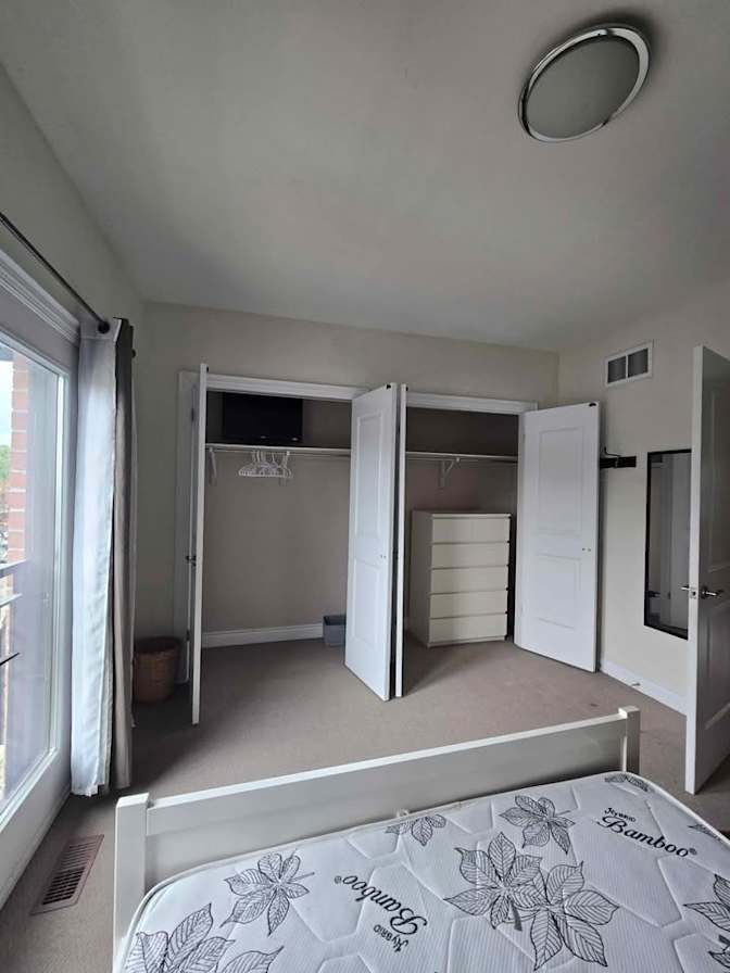 Tom's room