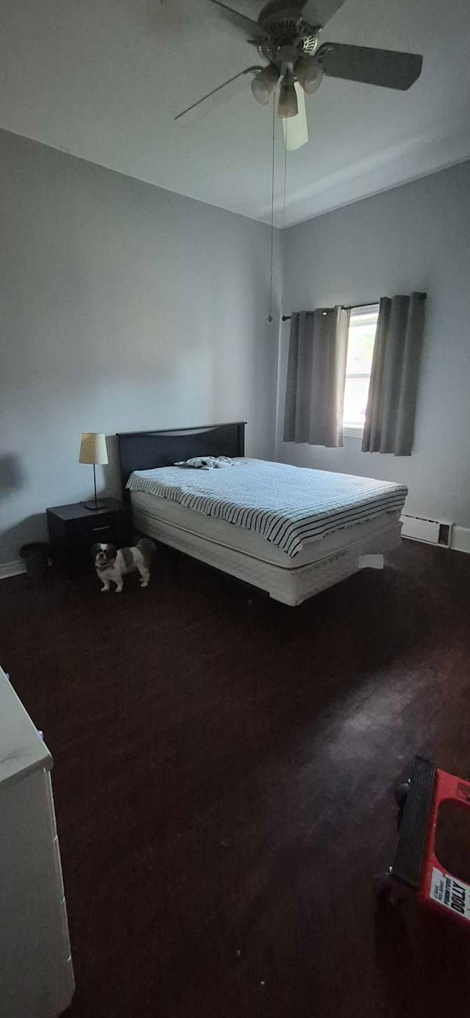 Kelly's room