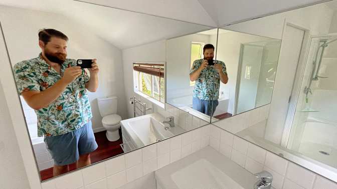 Lee's room