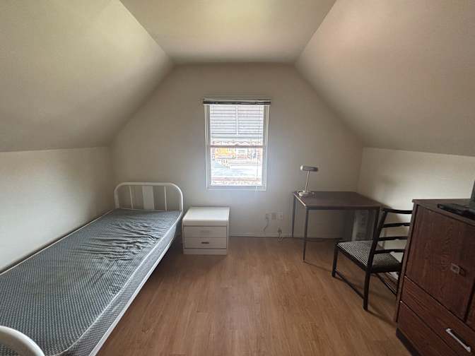 Eduard's room