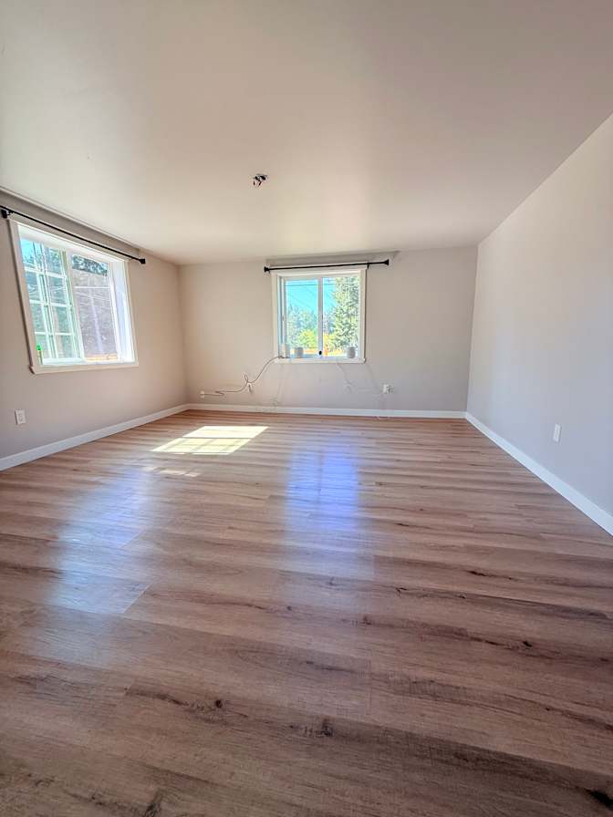 Luis's room
