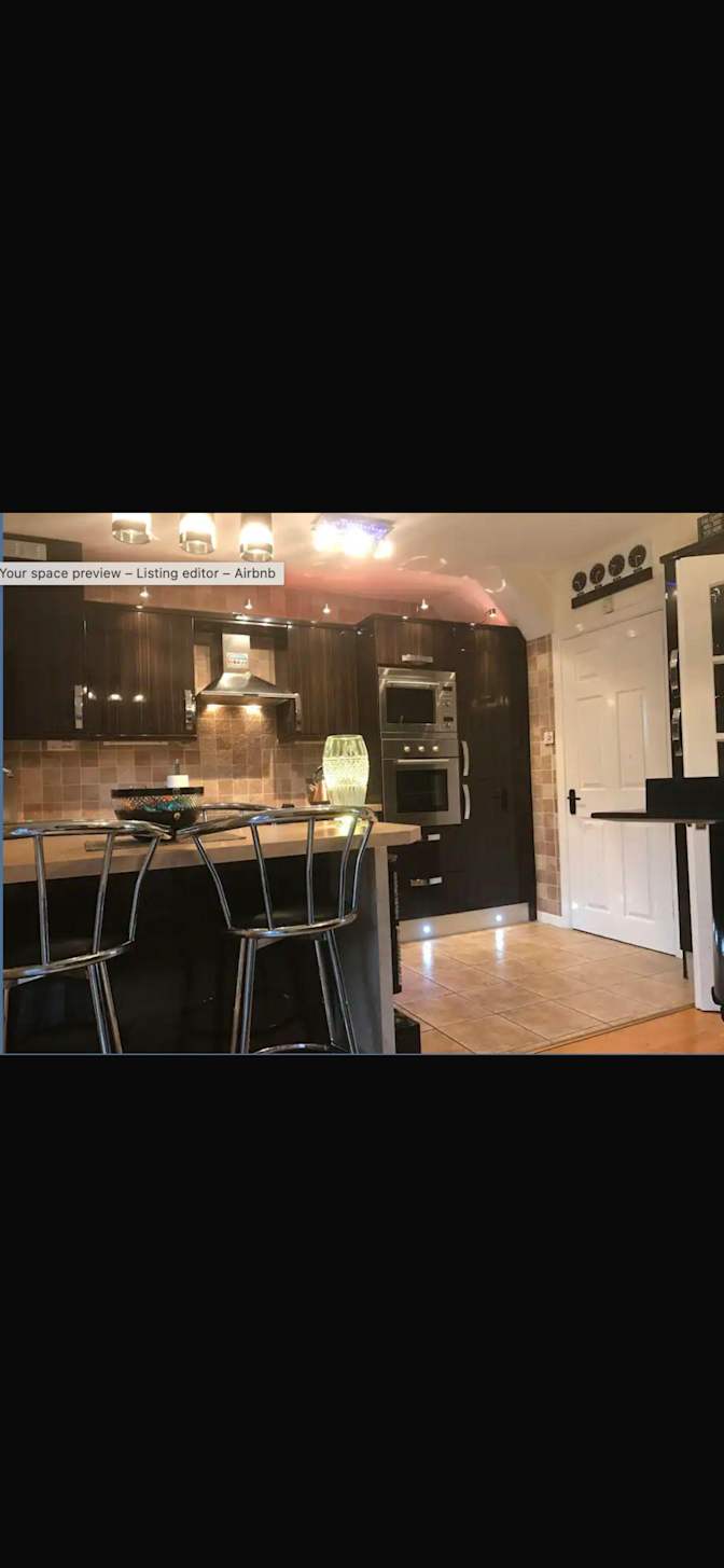 derek mckenna's room
