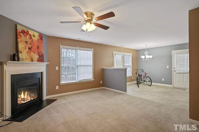 Alcove Rooms's room