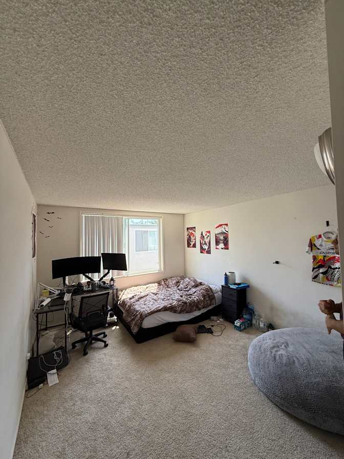 Murad's room
