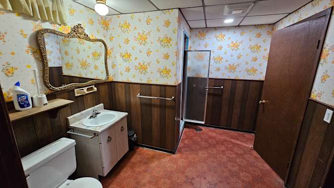 Neil Virani's room