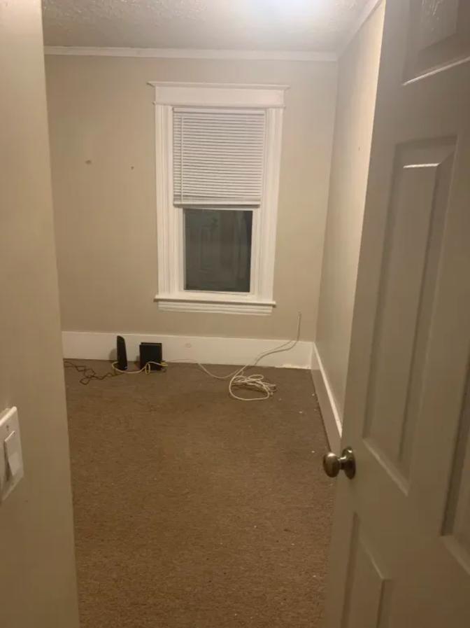 N'digo Donnell's room