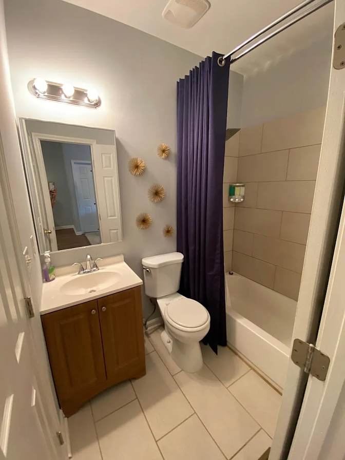 Alcove Rooms's room