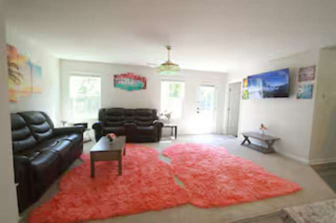 Alcove Rooms's room