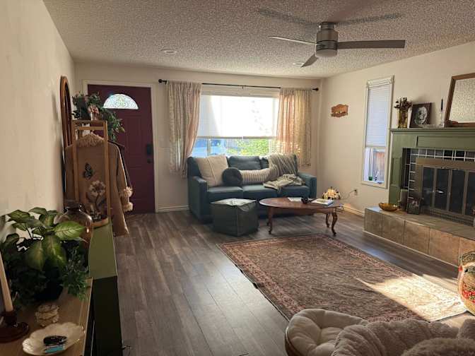 Hannah's room