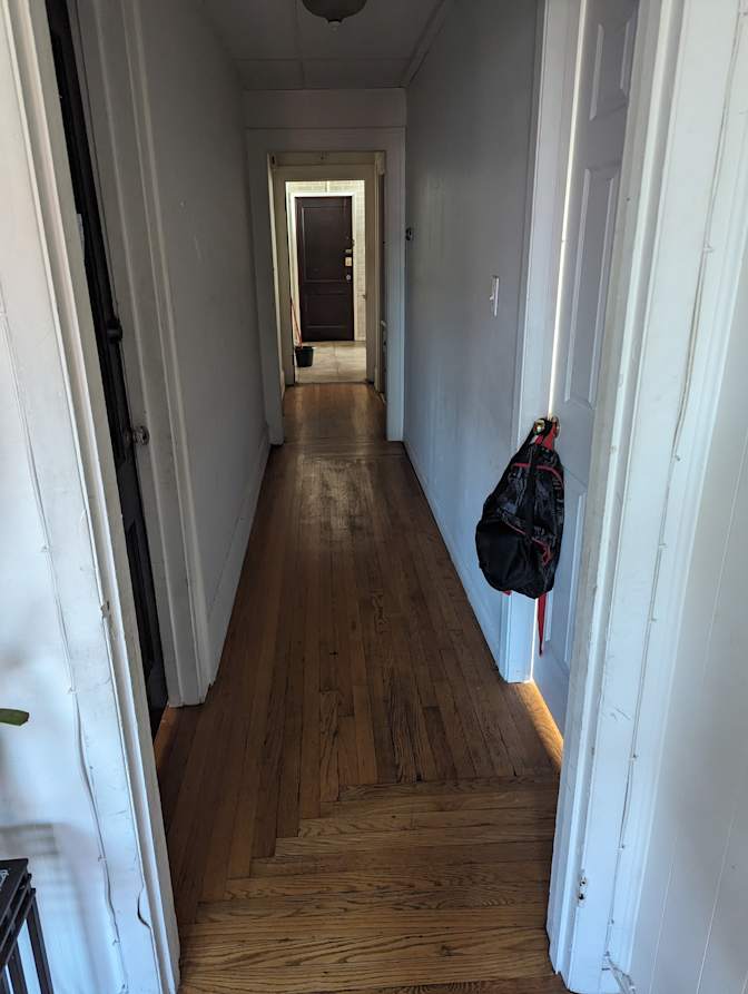 Yong's room