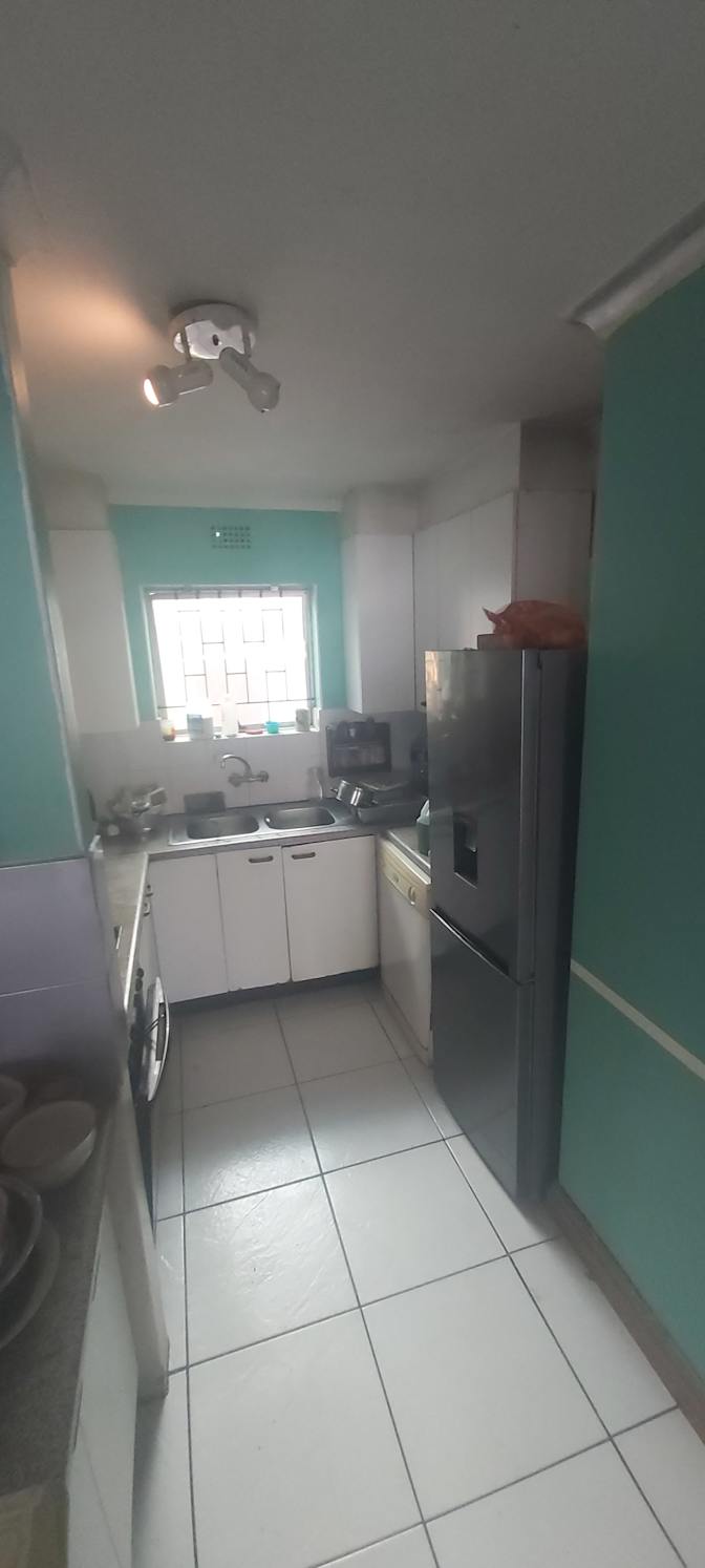 Sizwe MOGALE's room