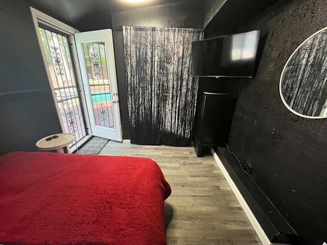 Liz's room