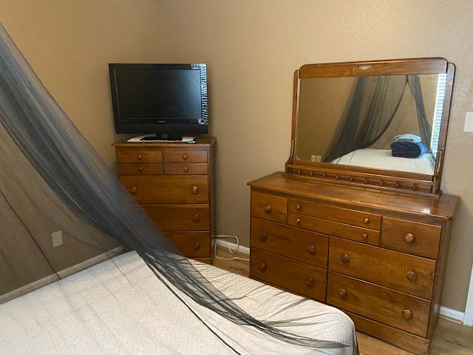 Tom's room