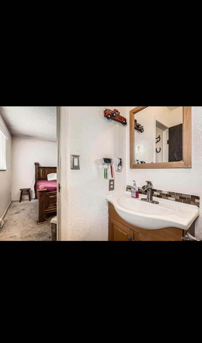 Vicente Vitela's room