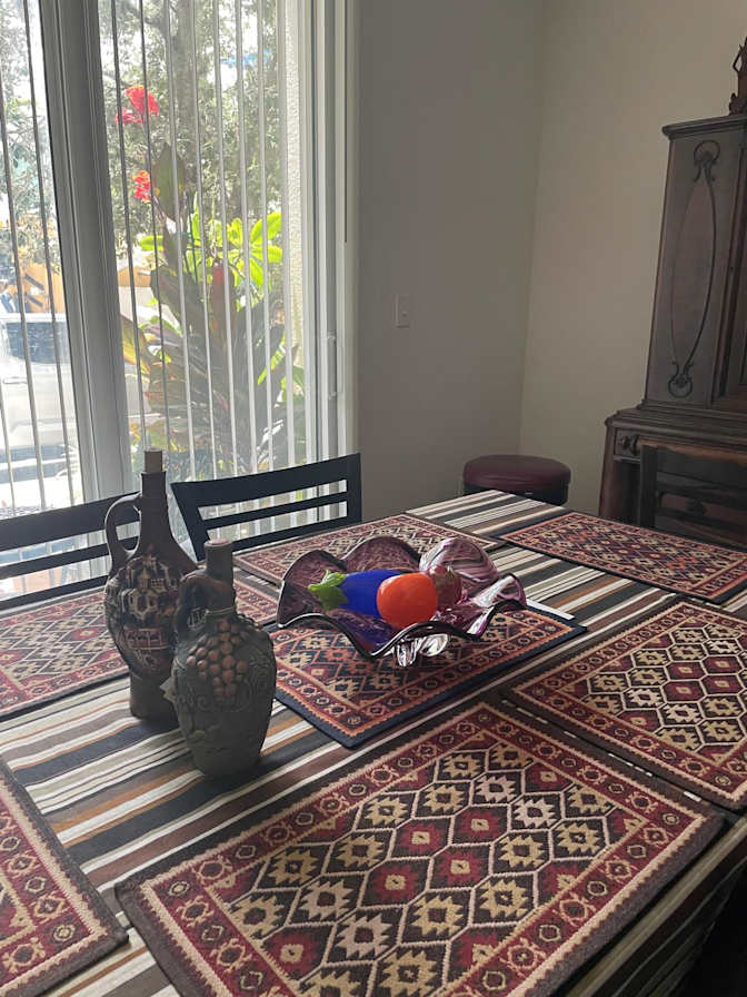 Roberto's room