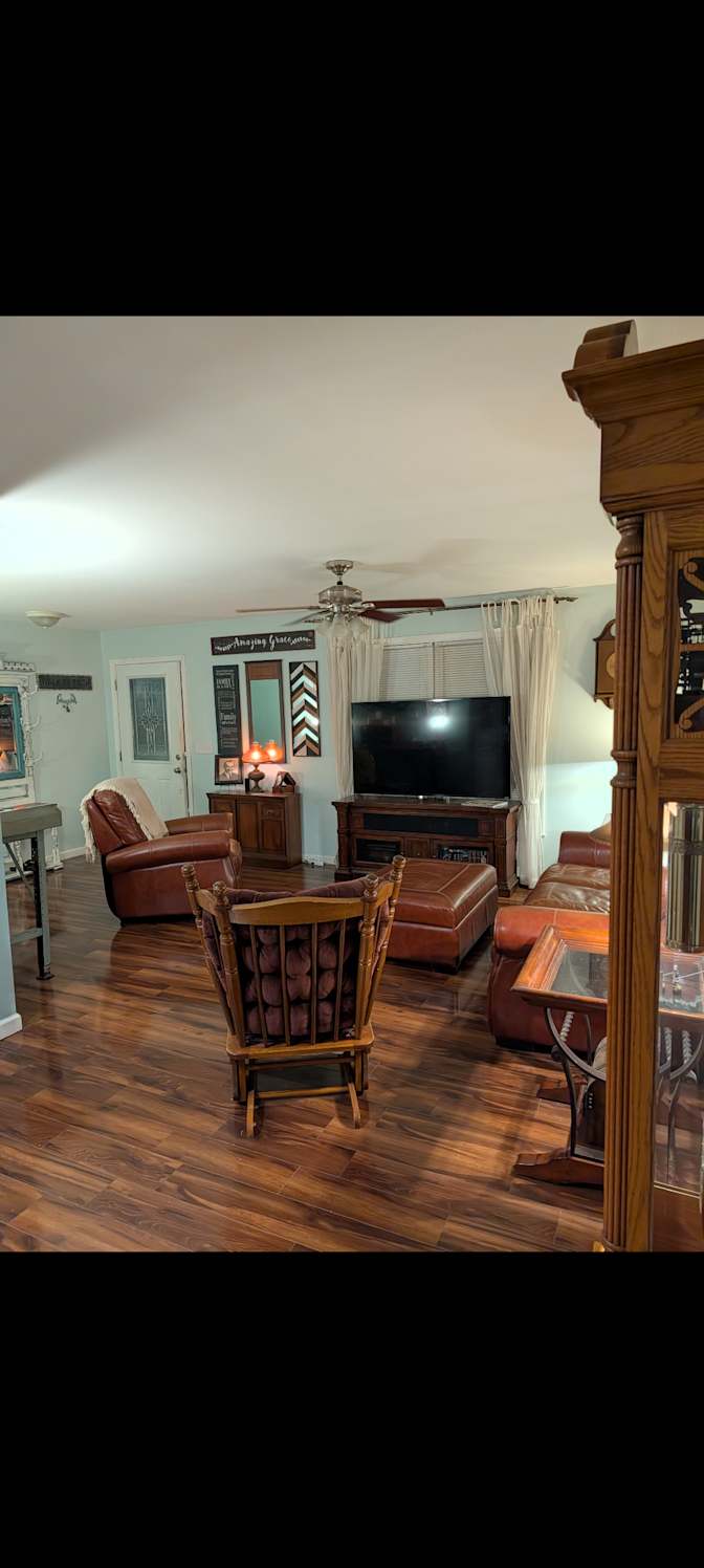 phillip morris's room