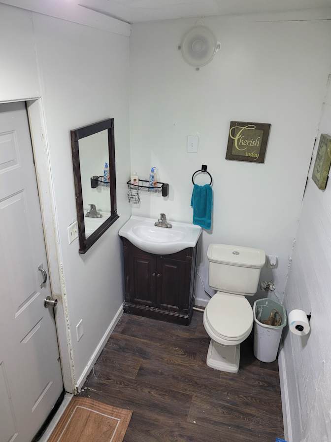 Dee's room
