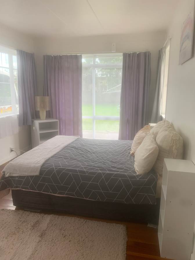 RAEWYN's room
