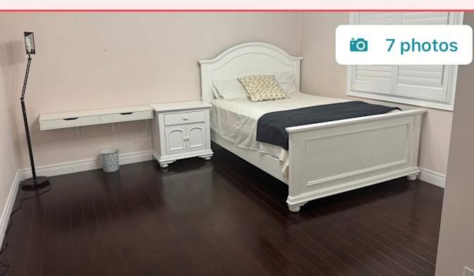 Hira's room
