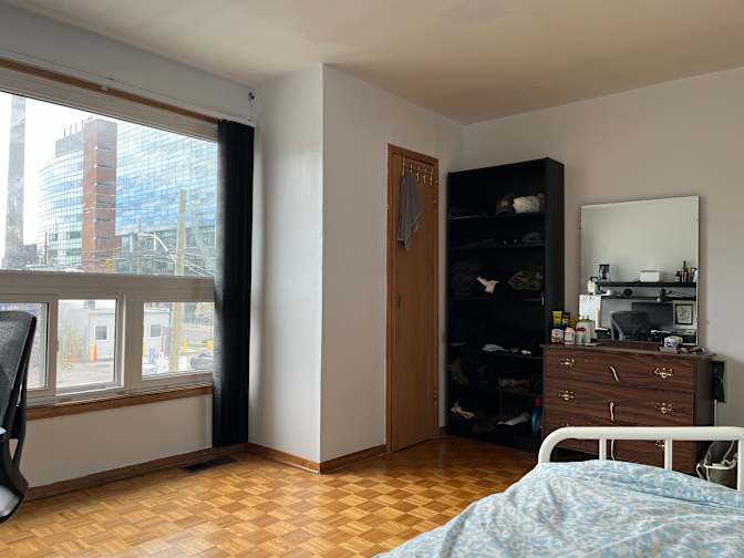 Junhyeok's room