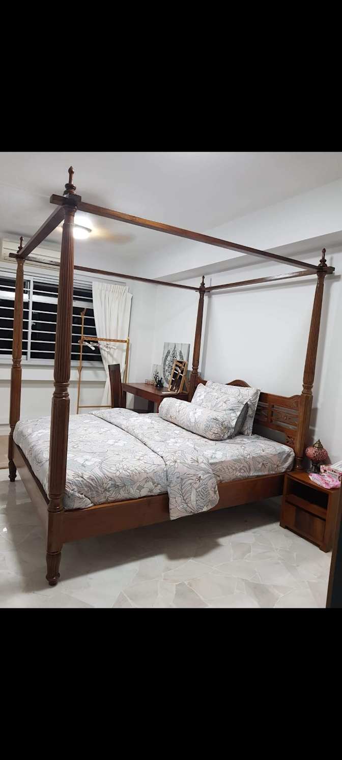 Nur's room