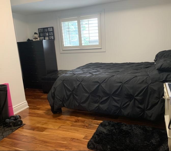 Lina's room