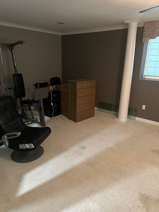 E's room