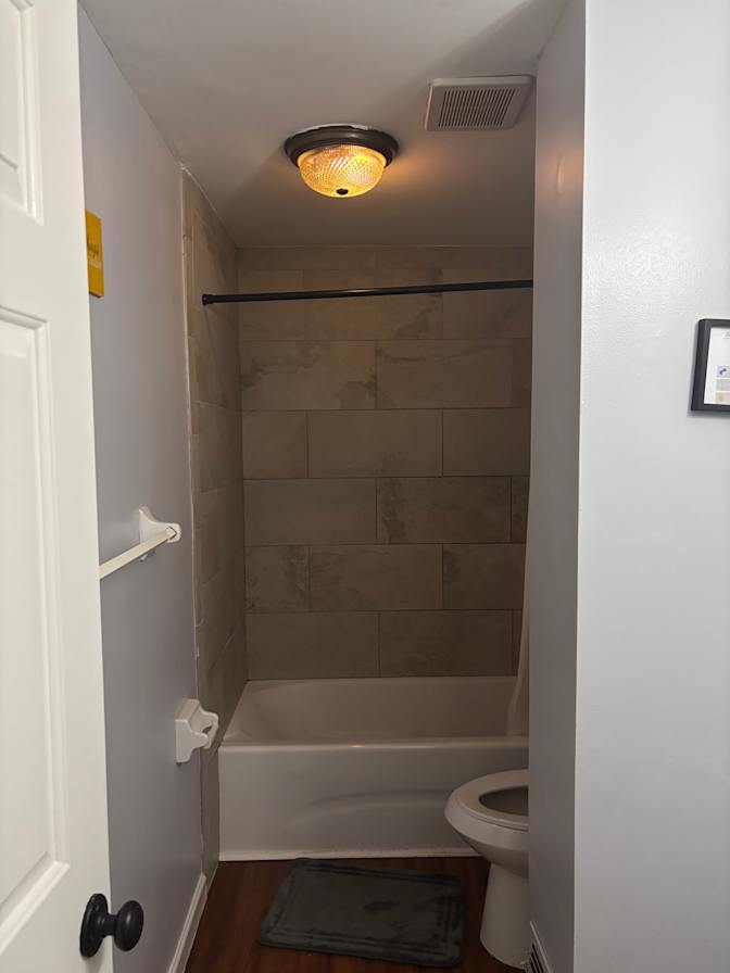 Carolina Realty Link's room