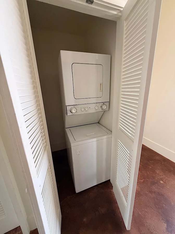 Dick Saide's room