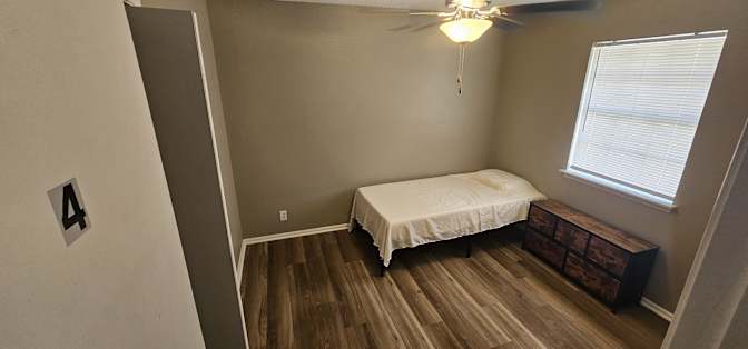 PadSplit's room