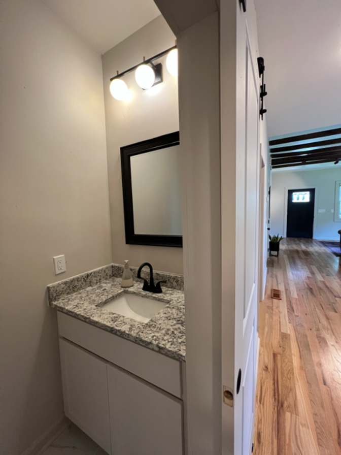 Alcove Rooms's room