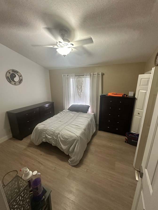 Kenneth Amoth's room