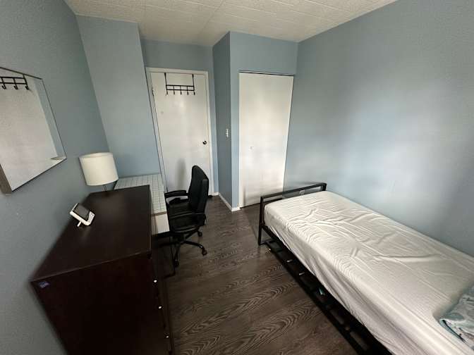 Randy's room