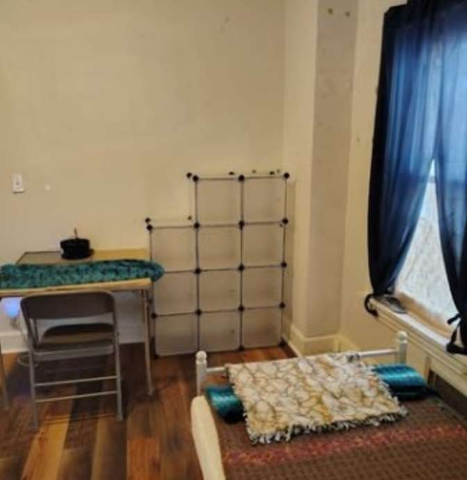 Annette's room