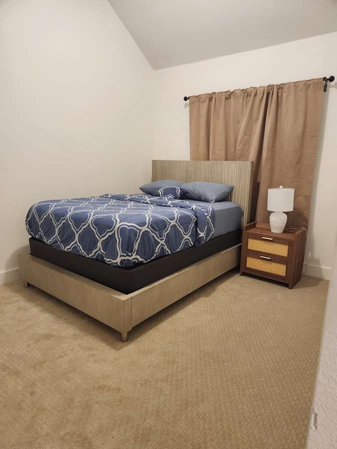Palmtruth International's room
