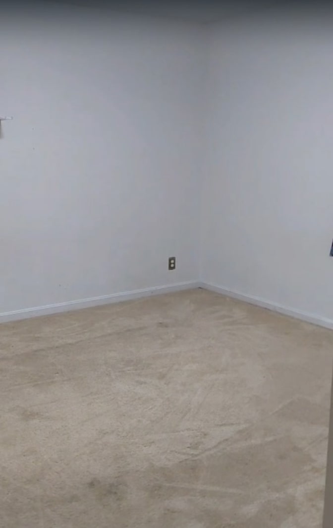JORGE LUIS's room