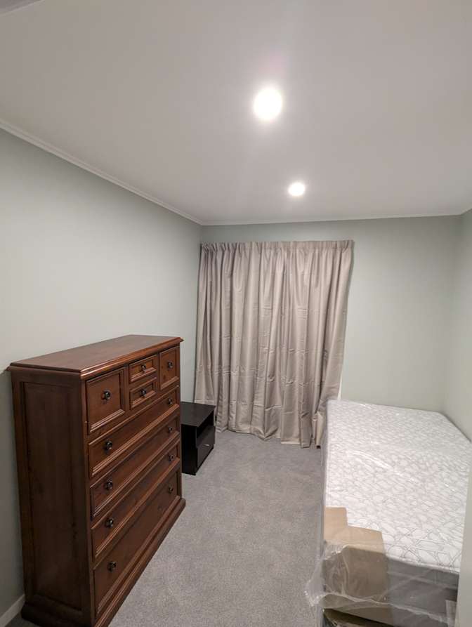 Ben Hard's room