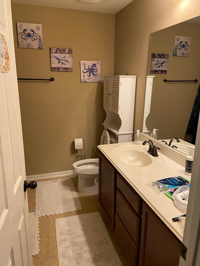 Tom's room