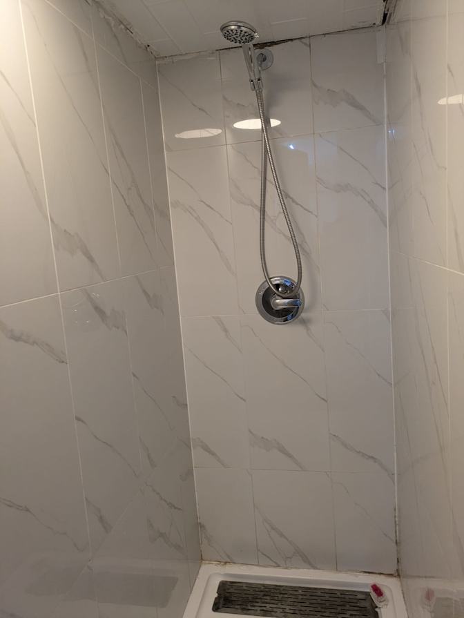 Alan Charles Wong-Moon's room