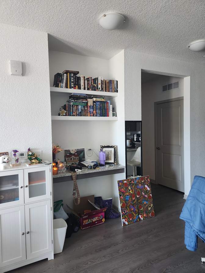 Caroline's room