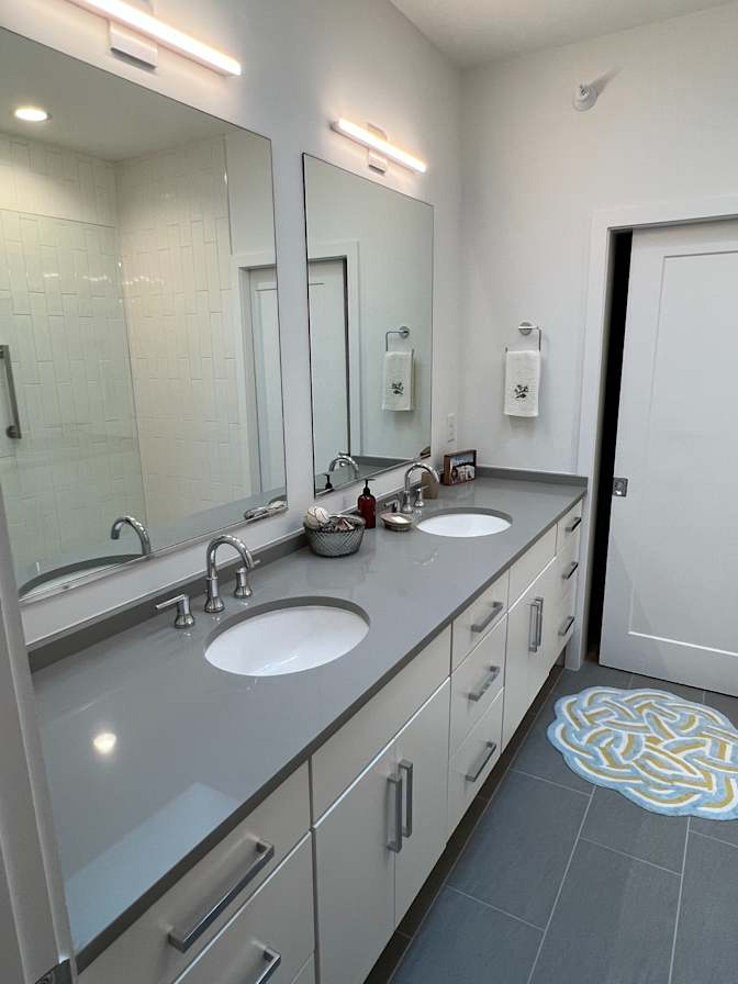 Alcove Rooms's room