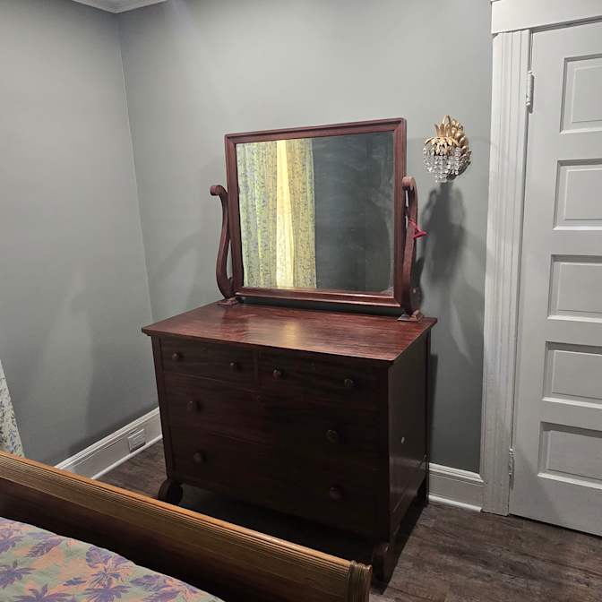robert a gustafson's room