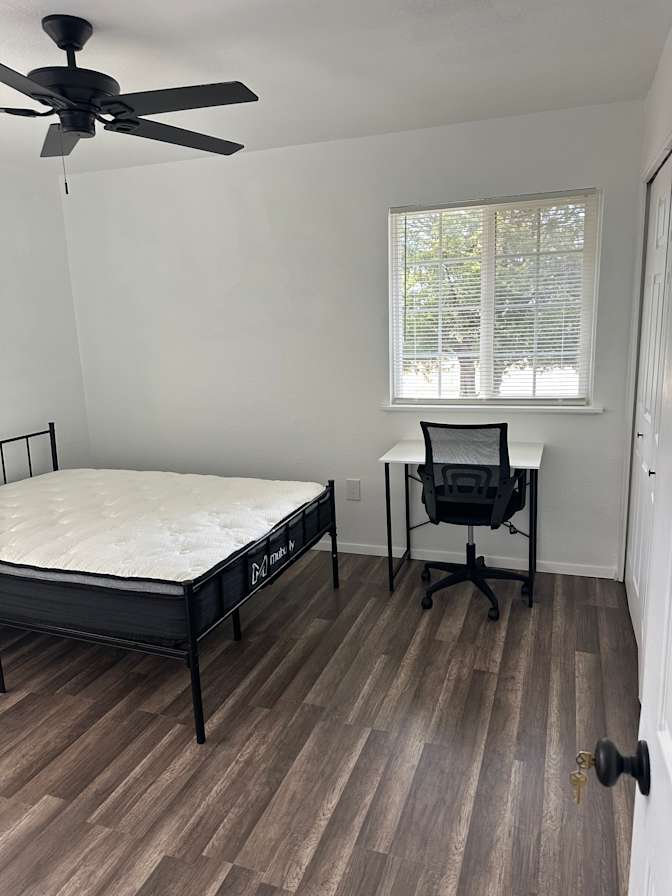 Lindsi's room